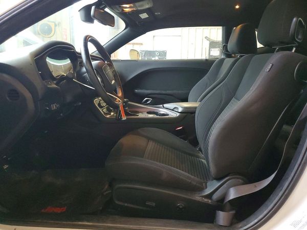 2017 DODGE CHALLENGER SXT