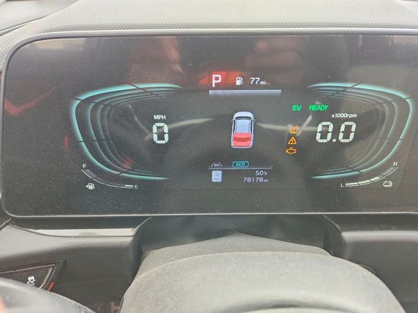 2023 KIA NIRO SX