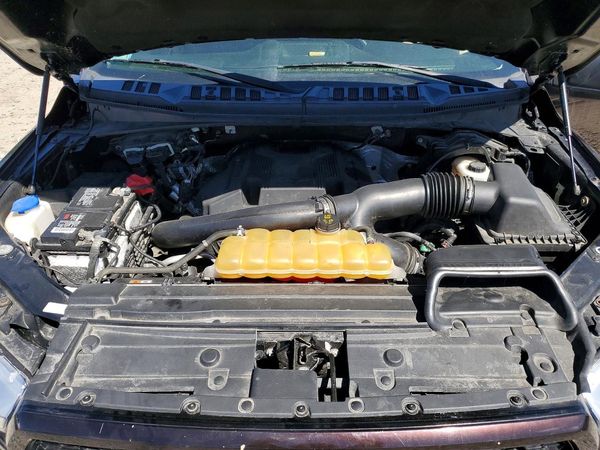 2018 FORD F150 — Engine bay