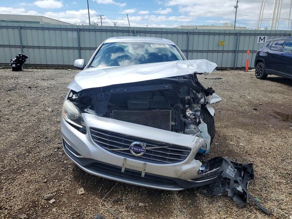 2016 VOLVO S60