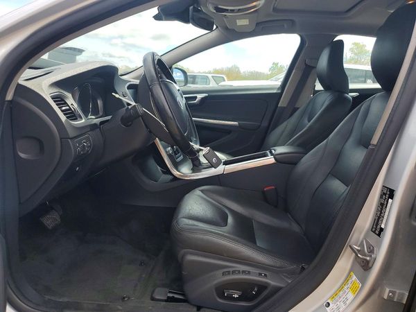 2016 VOLVO S60