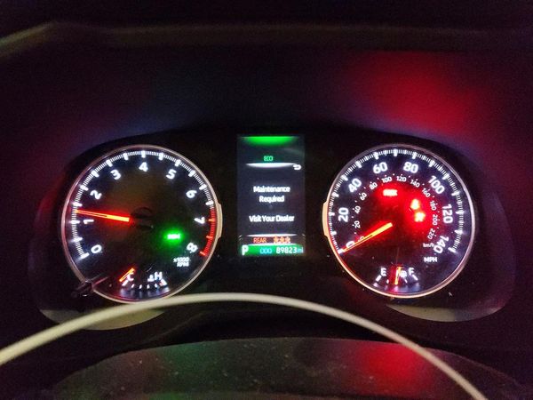 2021 TOYOTA RAV4 XLE