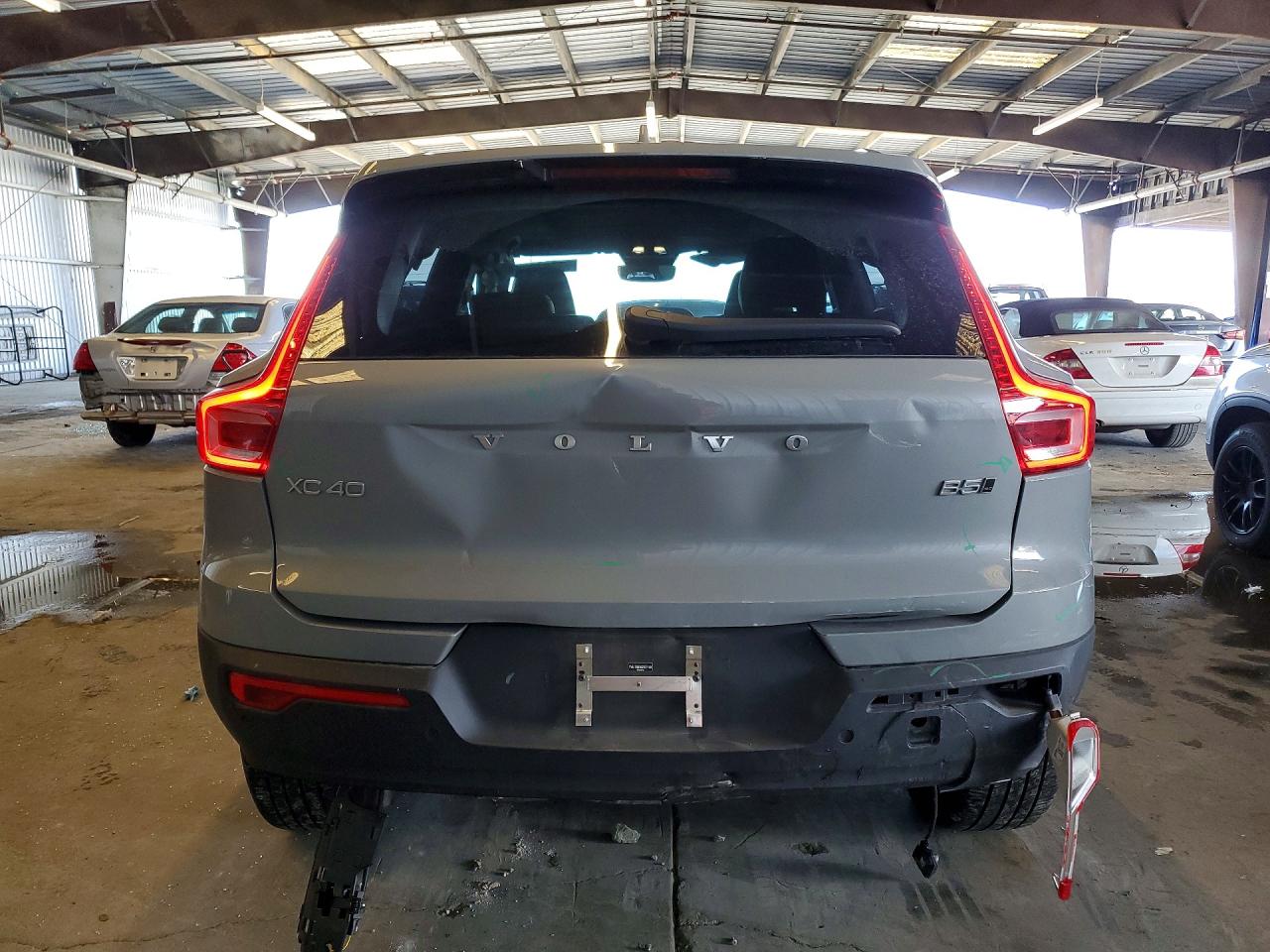 2025 VOLVO XC40 Plus Bright