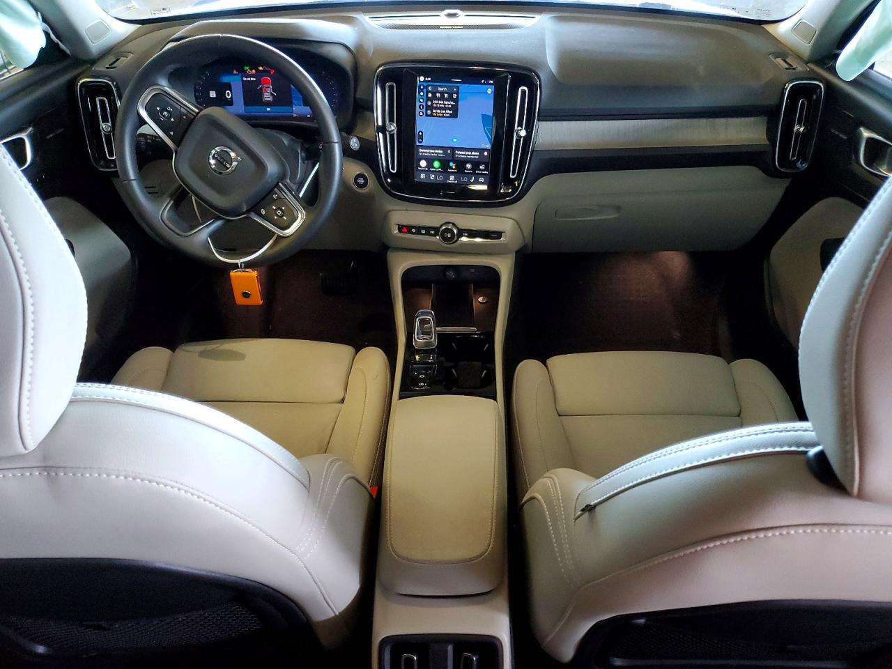 2025 VOLVO XC40 Plus Bright