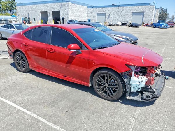 2025 TOYOTA CAMRY