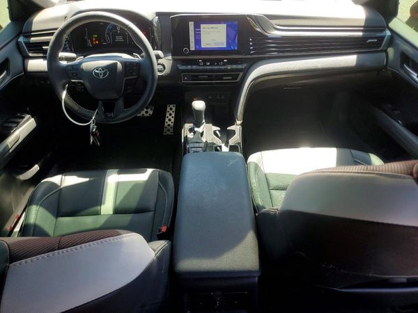 2025 TOYOTA CAMRY