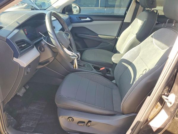 2024 VOLKSWAGEN TAOS S 4MO SE — DENT
