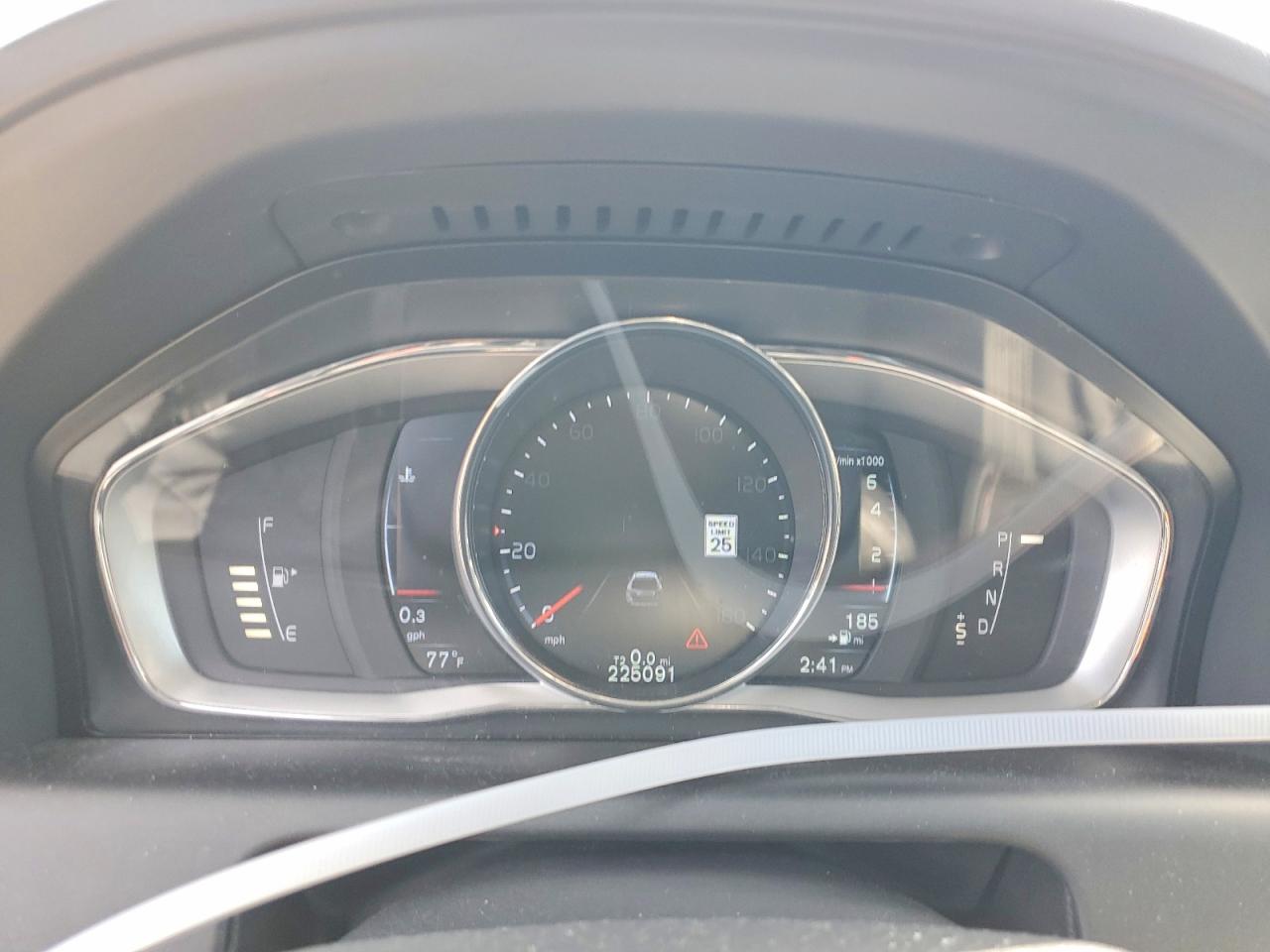 2016 VOLVO XC60 SV35 Platinum