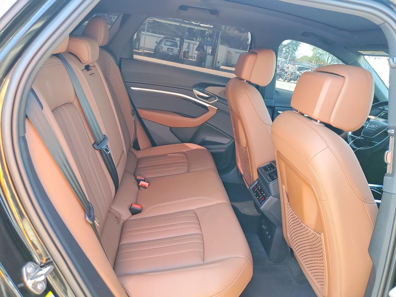 2024 AUDI Q8 E-TRON quattro Premium Plus