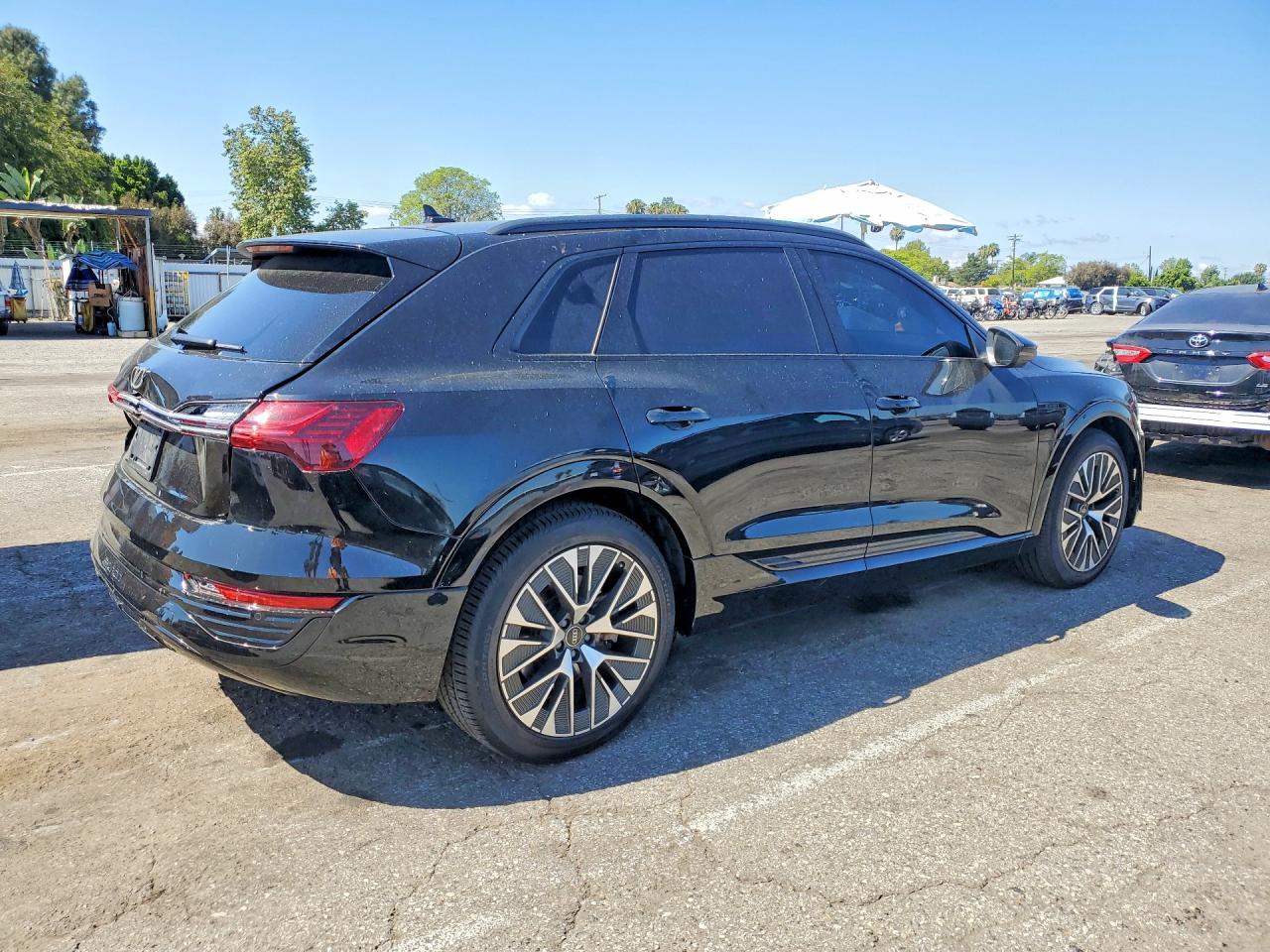 2024 AUDI Q8 E-TRON quattro Premium Plus