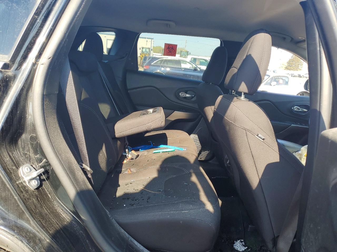 2019 JEEP CHEROKEE LATITUDE 4X4
