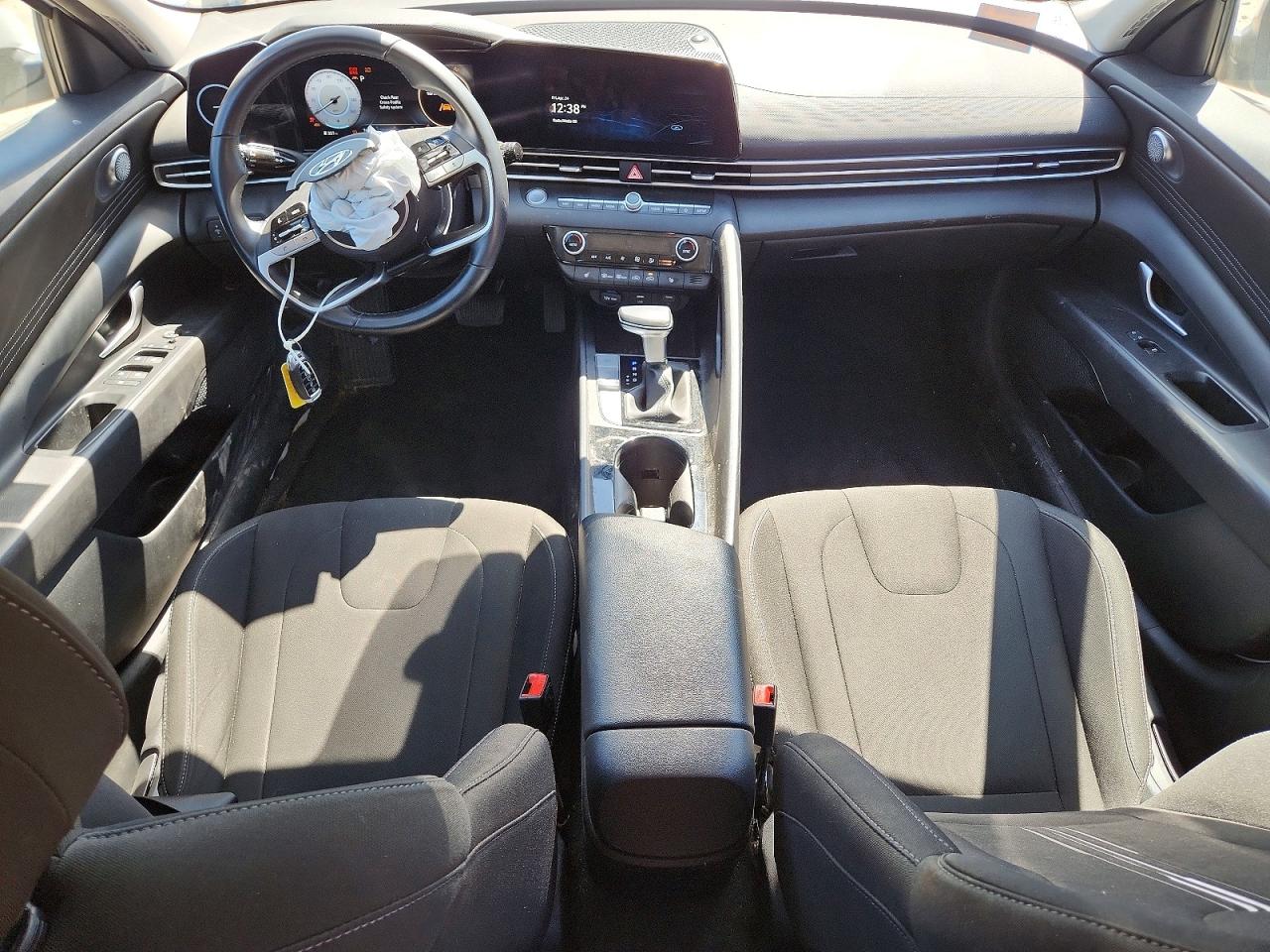 2023 HYUNDAI ELANTRA SEL w/Convenience Pkg