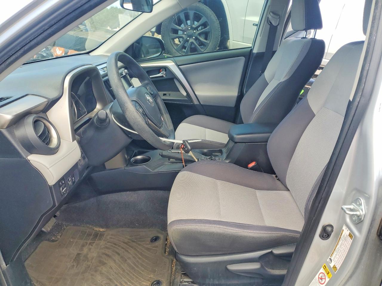 2015 TOYOTA RAV4 XLE (M Grade)