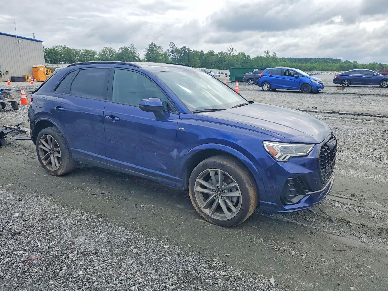 2024 AUDI Q3 S Line quattro Premium