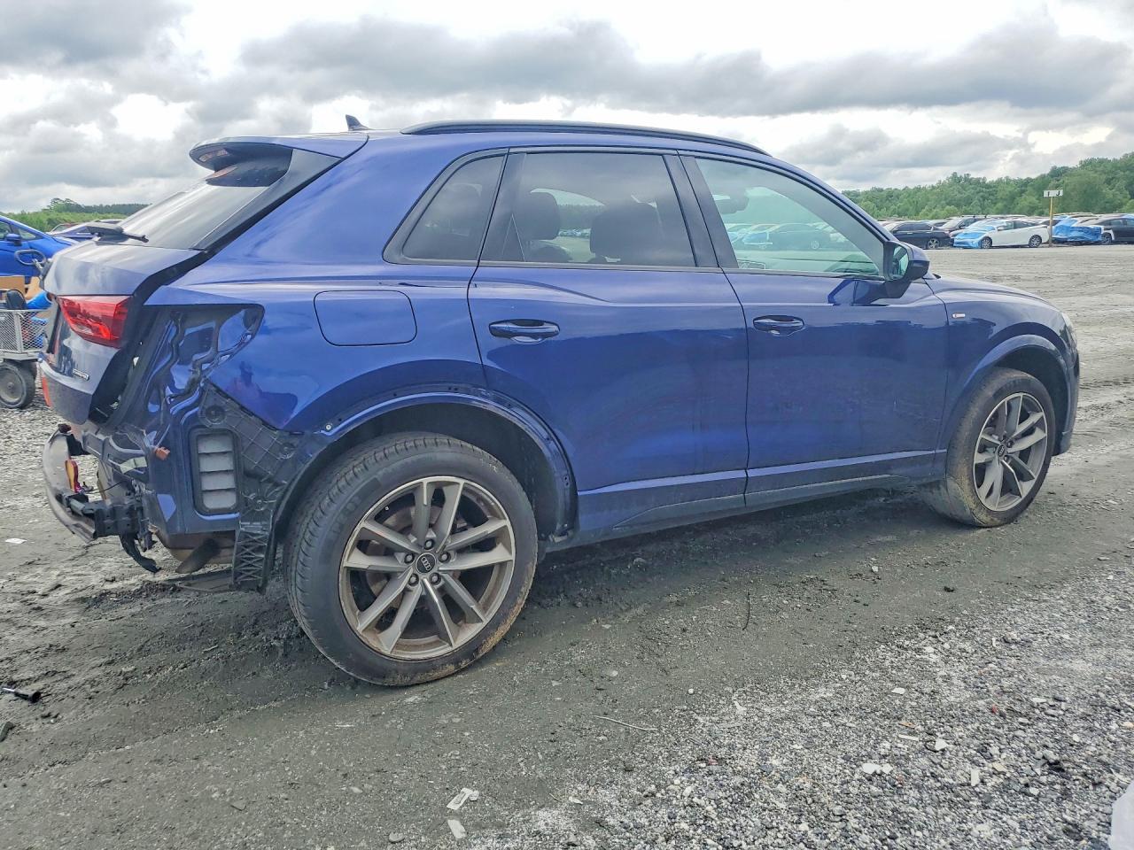 2024 AUDI Q3 S Line quattro Premium