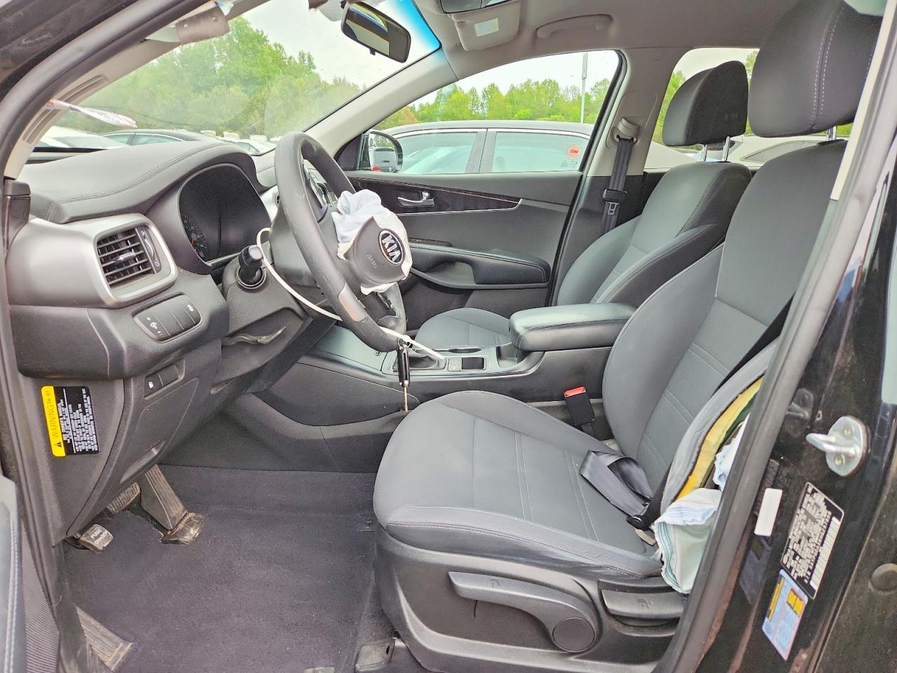 2017 KIA SORENTO L, LX