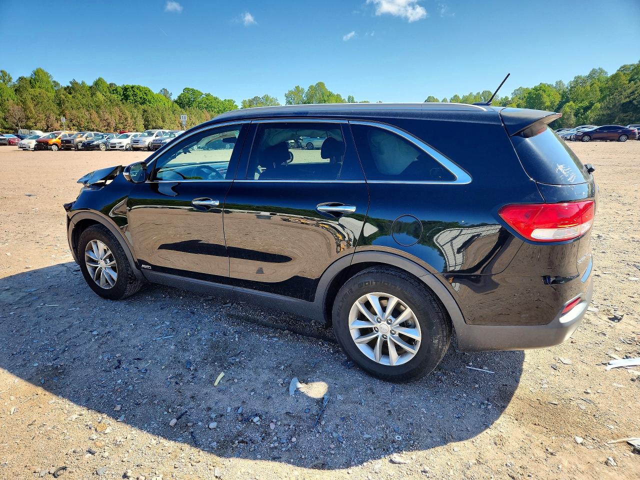 2017 KIA SORENTO L, LX