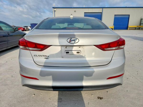 2017 HYUNDAI ELANTRA SE Base