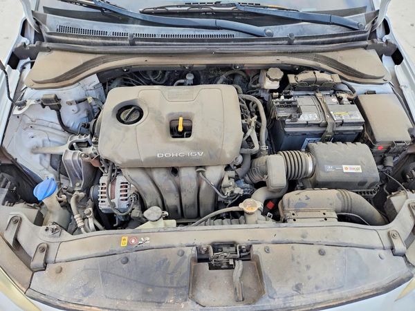 2017 HYUNDAI ELANTRA SE Base