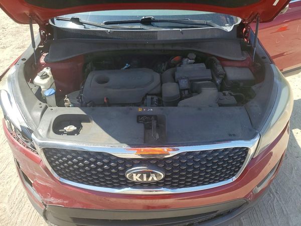 2016 KIA SORENTO L / LX