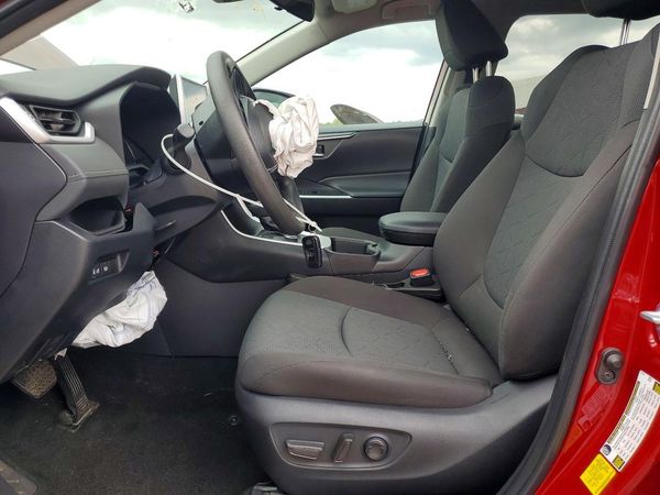 2024 TOYOTA RAV4 XLE — DENT