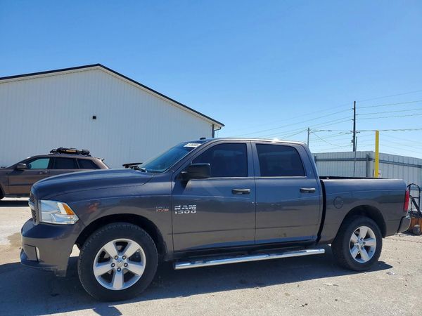 2014 RAM 1500 ST CREW CAB 4X4