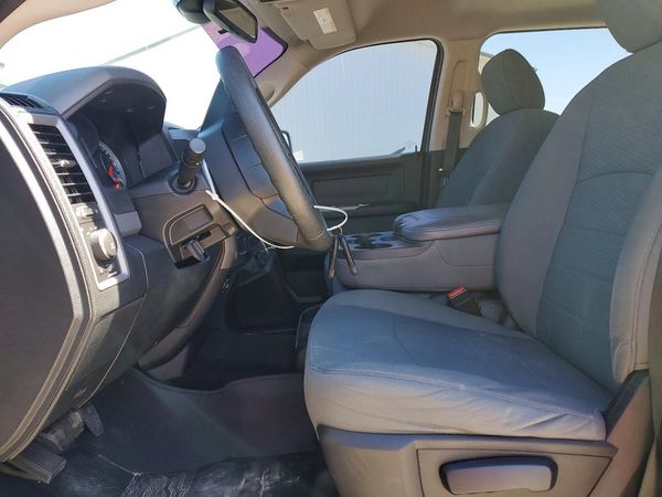 2014 RAM 1500 ST CREW CAB 4X4