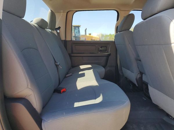 2014 RAM 1500 ST CREW CAB 4X4