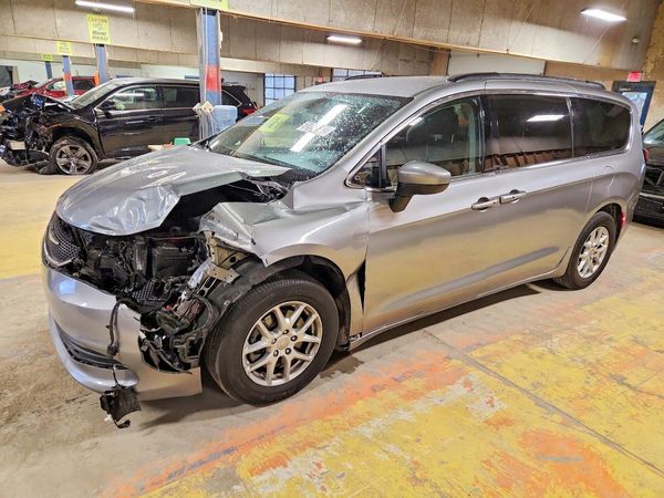 2020 CHRYSLER VOYAGER LXI