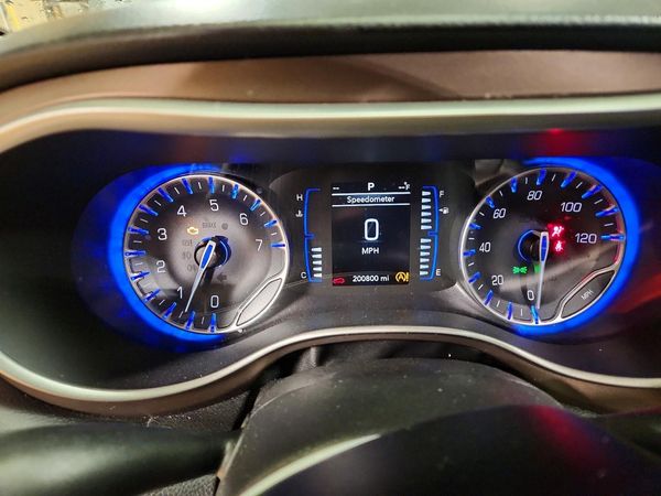 2020 CHRYSLER VOYAGER LXI