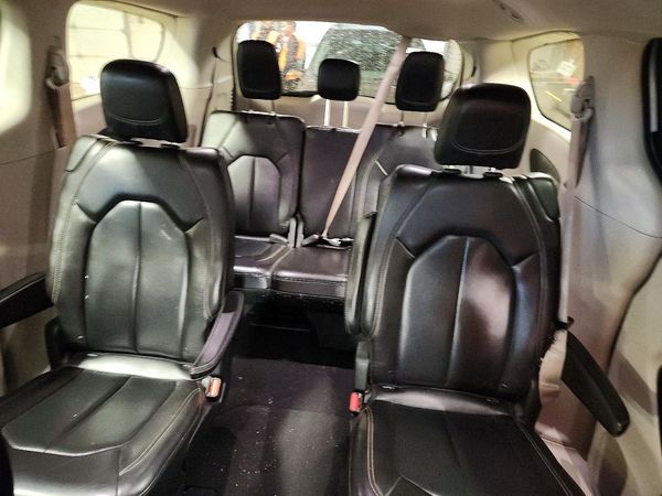 2020 CHRYSLER VOYAGER LXI