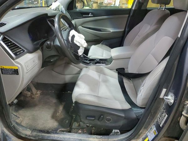 2017 HYUNDAI TUCSON — DENT