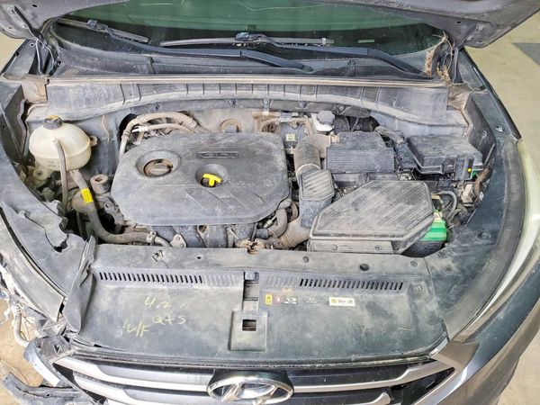 2017 HYUNDAI TUCSON — Engine bay