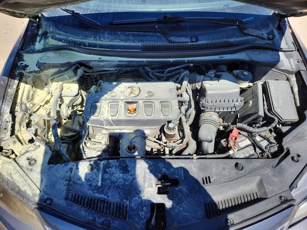 2013 ACURA ILX 20 PREMIUM — Engine bay
