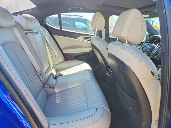 2023 GENESIS G70