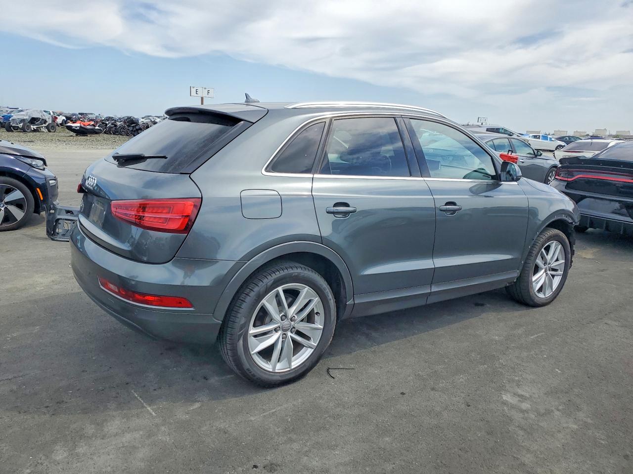 2018 AUDI Q3