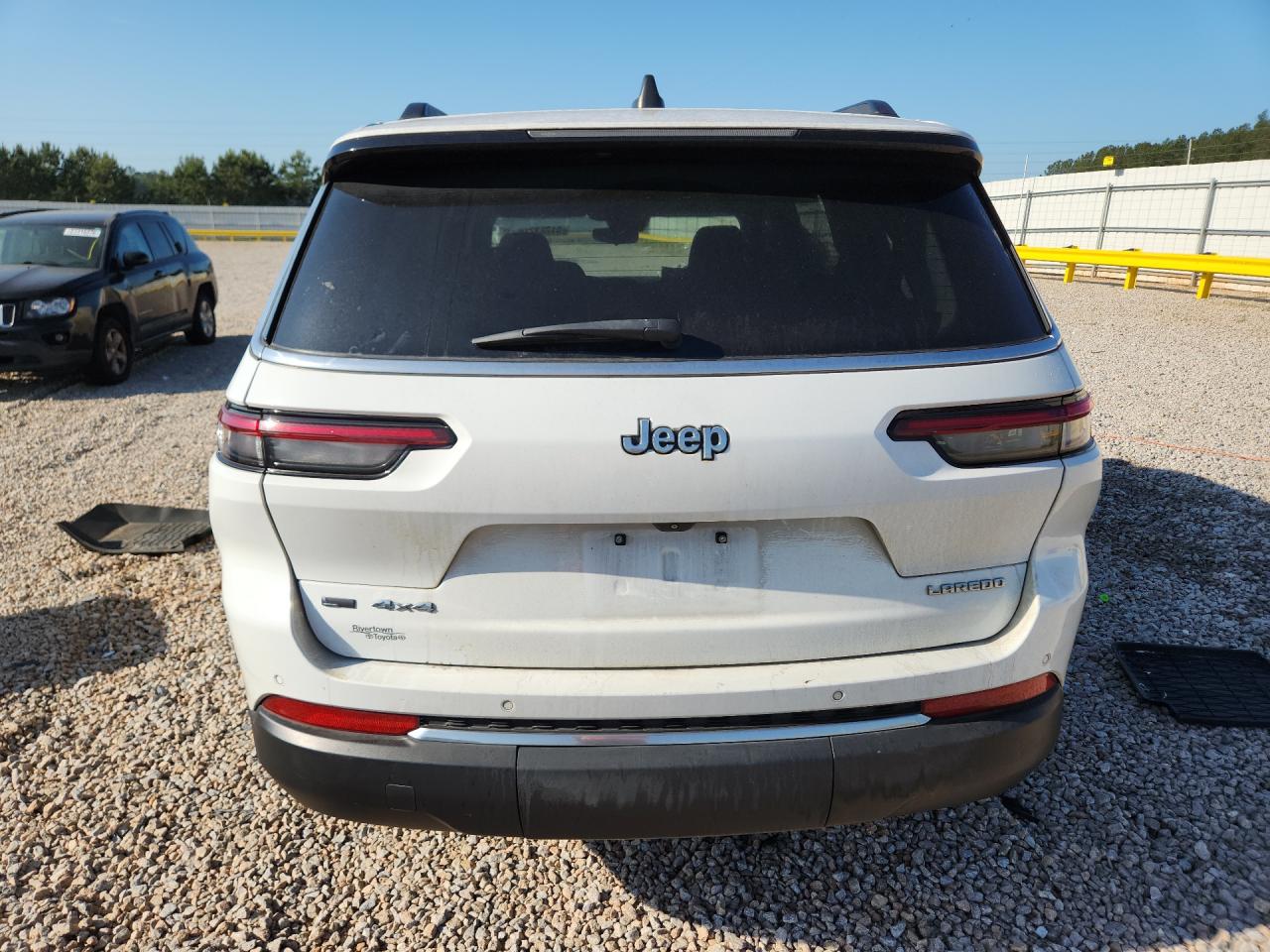 2023 JEEP GRAND CHEROKEE L LAREDO 4X4