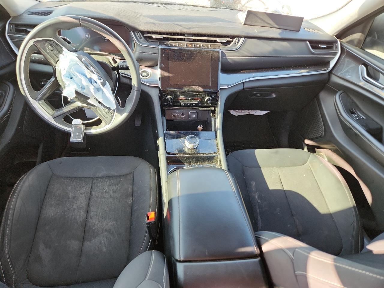 2023 JEEP GRAND CHEROKEE L LAREDO 4X4