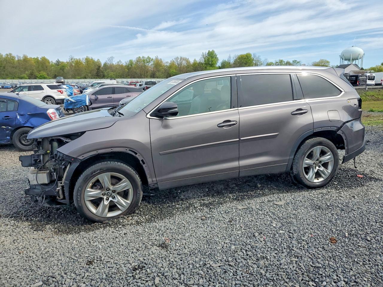 2017 TOYOTA HIGHLANDER