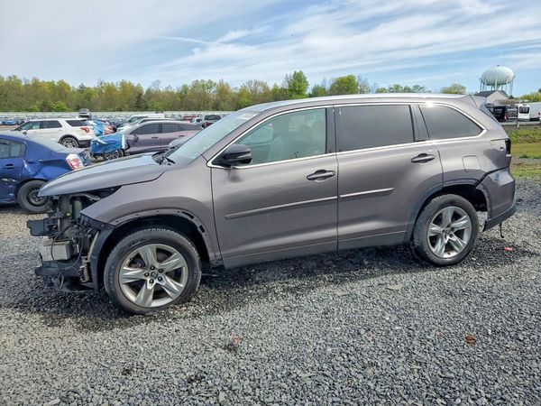 2017 TOYOTA HIGHLANDER