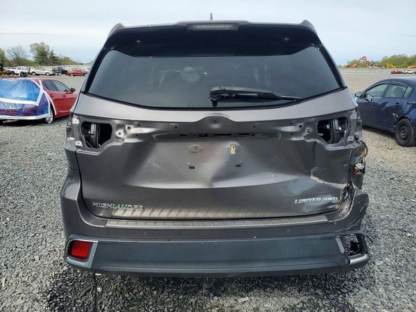 2017 TOYOTA HIGHLANDER