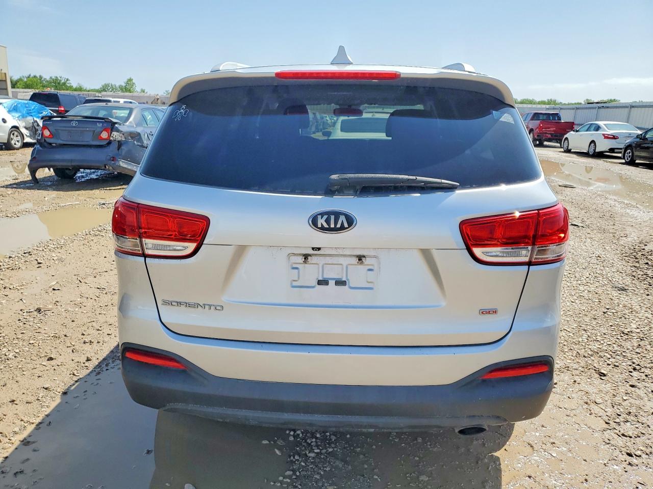2018 KIA SORENTO L, LX