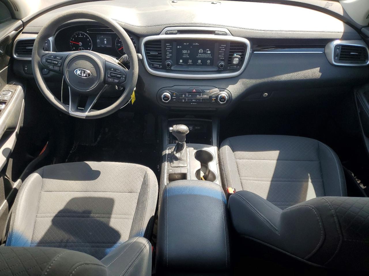 2018 KIA SORENTO L, LX