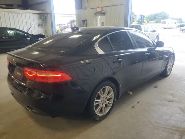 2017 JAGUAR XE Premium — PSRA