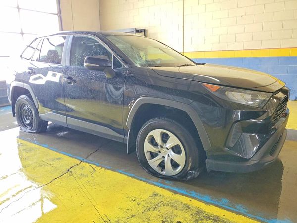 2022 TOYOTA RAV4 LE