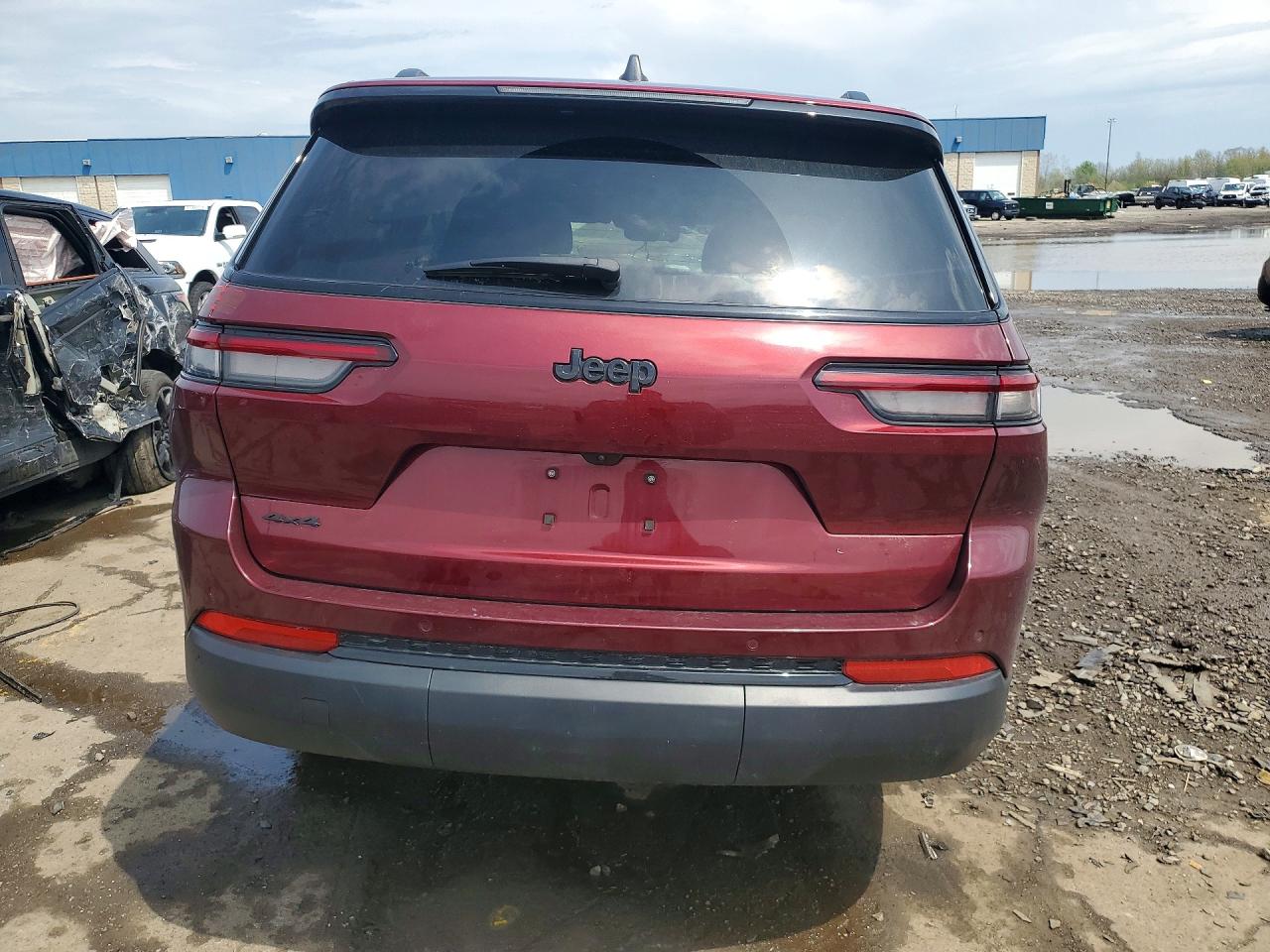 2024 JEEP GRAND CHEROKEE L LAREDO 4X4
