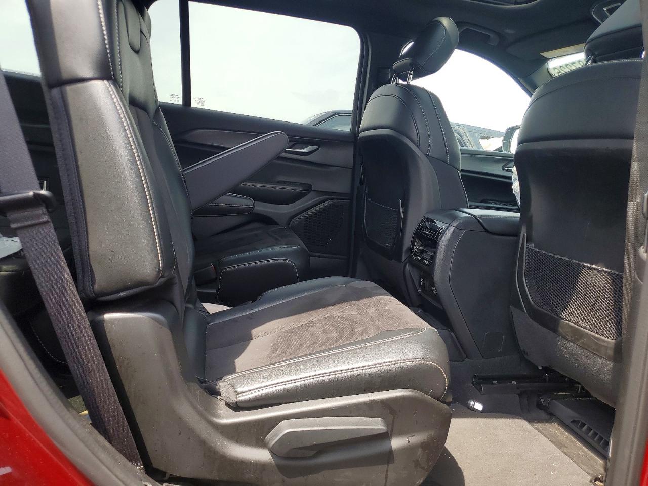 2024 JEEP GRAND CHEROKEE L LAREDO 4X4