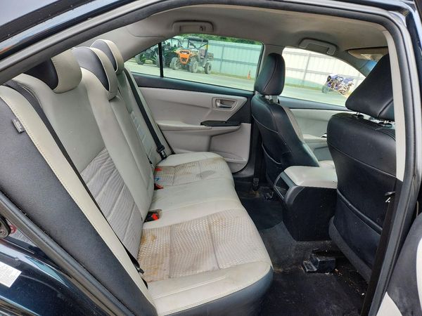 2015 TOYOTA CAMRY