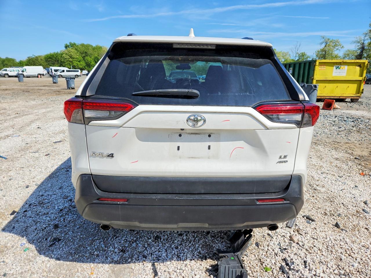 2020 TOYOTA RAV4 LE