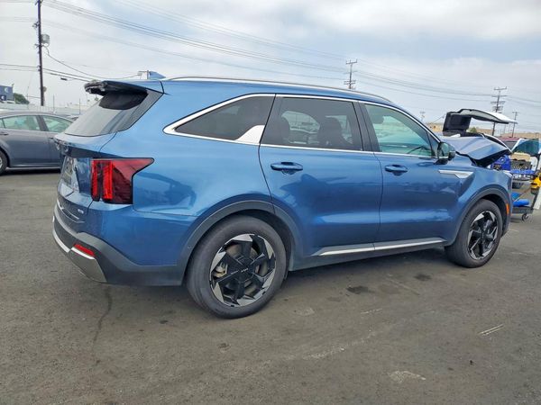 2025 KIA SORENTO